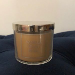 Bath & Body Works 4oz candle - Vanilla Bean Noel